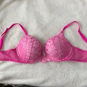 Pink Victoria secret sexy bra